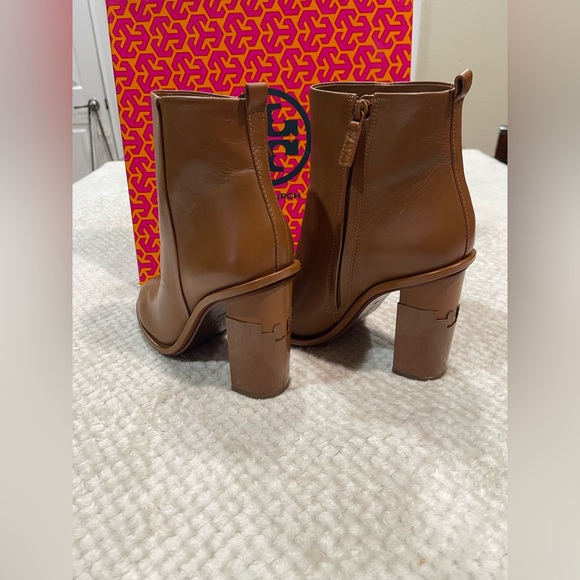 Tory Burch Gabrielle Royal Tan Booties Size 7.5 NIB - Picture 7 of 12